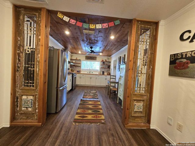 1020 Mission Rd, San Antonio, TX 78210