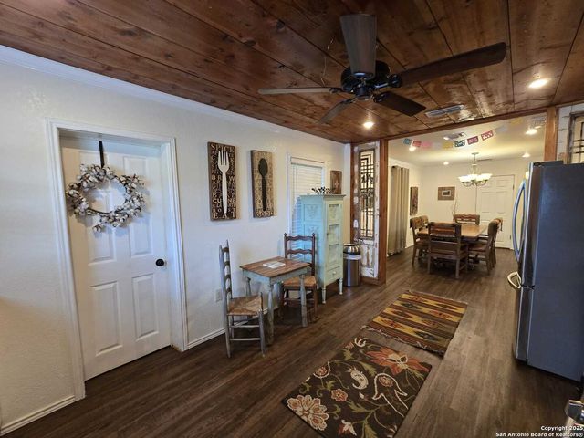 1020 Mission Rd, San Antonio, TX 78210