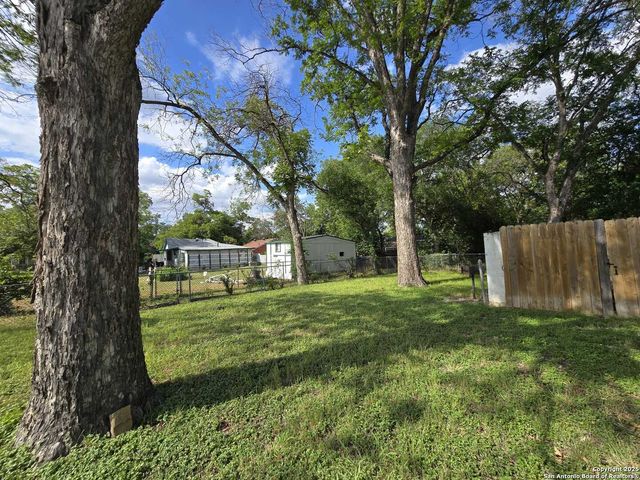 1020 Mission Rd, San Antonio, TX 78210
