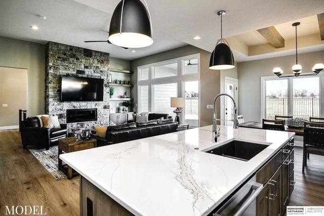 3016 S 209th Court, Elkhorn, NE 68022