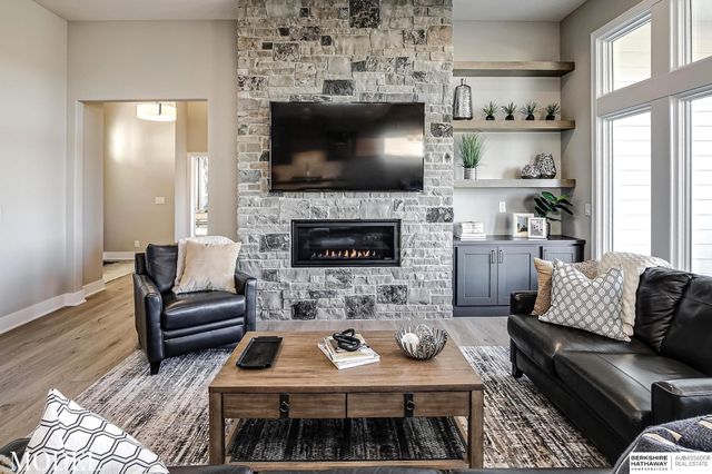 3016 S 209th Court, Elkhorn, NE 68022