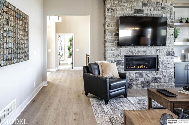 3016 S 209th Court, Elkhorn, NE 68022