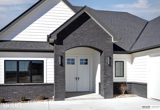 3016 S 209th Court, Elkhorn, NE 68022