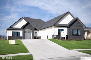 3016 S 209th Court, Elkhorn, NE 68022