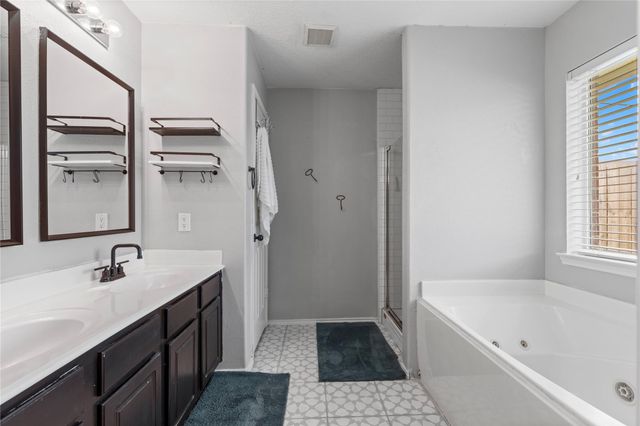 10819 Redwood Drive, Baytown, TX 77523