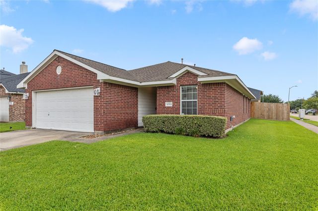 10819 Redwood Drive, Baytown, TX 77523