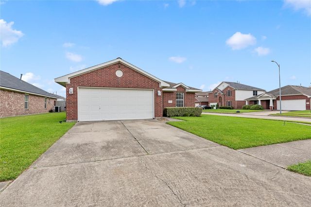 10819 Redwood Drive, Baytown, TX 77523