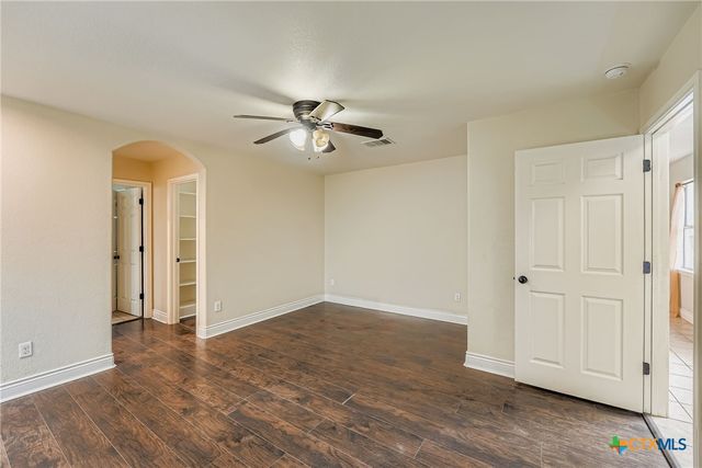 304 S Main Street, Elgin, TX 78621