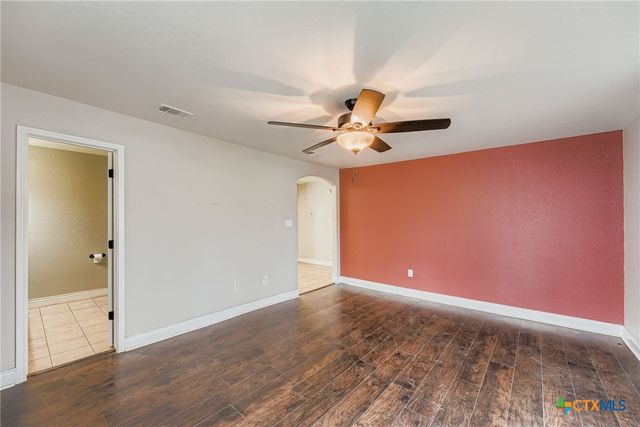 304 S Main Street, Elgin, TX 78621