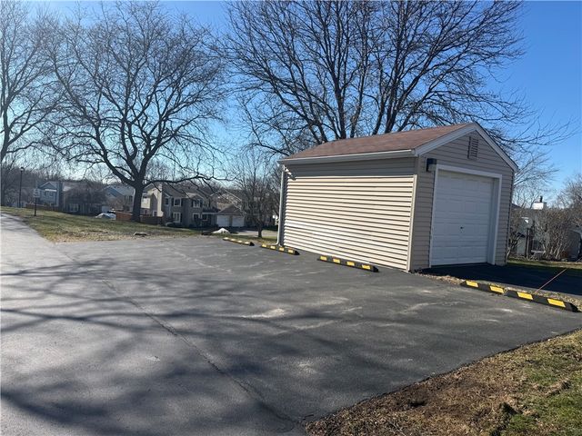 6 Talbot Drive, Penfield, NY 14526