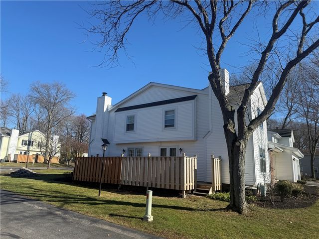 6 Talbot Drive, Penfield, NY 14526