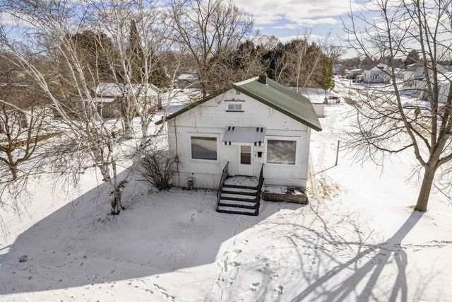 1513 28TH AVENUE, Menomonie, MI 49858