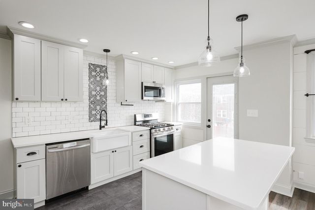 1525 KENNEWICK RD, Baltimore, MD 21218