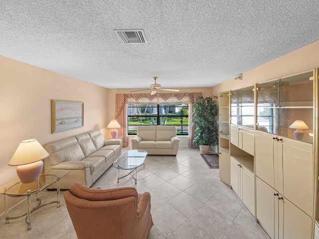 9810 Tabebuia Tree Drive B, Boynton Beach, FL 33436