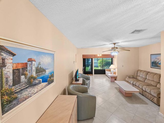 9810 Tabebuia Tree Drive B, Boynton Beach, FL 33436