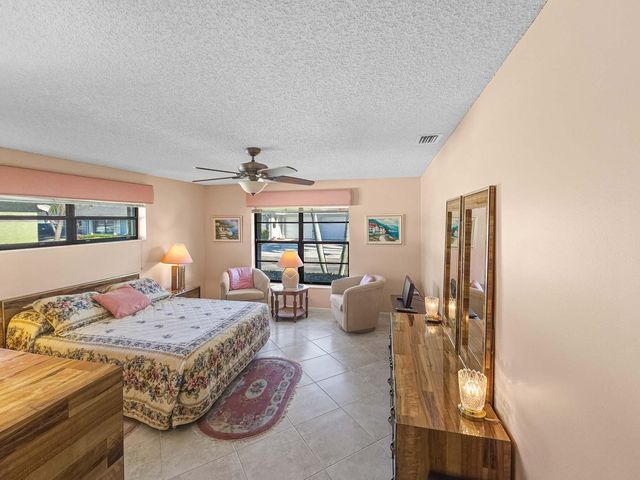 9810 Tabebuia Tree Drive B, Boynton Beach, FL 33436