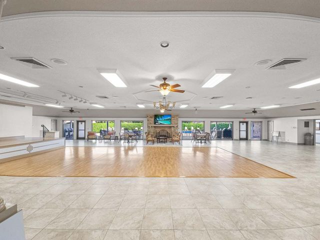 9810 Tabebuia Tree Drive B, Boynton Beach, FL 33436