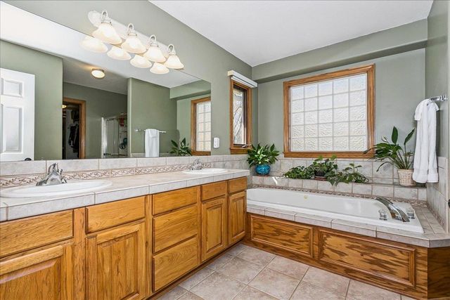 1401 N Sandpiper St, Wichita, KS 67230