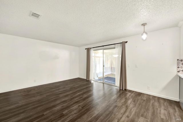 910 Hidden Cove Way, Suisun City, CA 94585