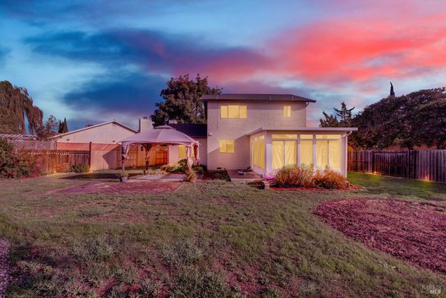 910 Hidden Cove Way, Suisun City, CA 94585