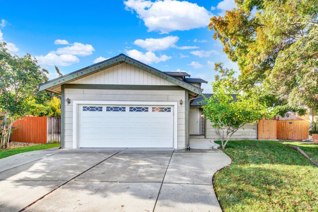 910 Hidden Cove Way, Suisun City, CA 94585