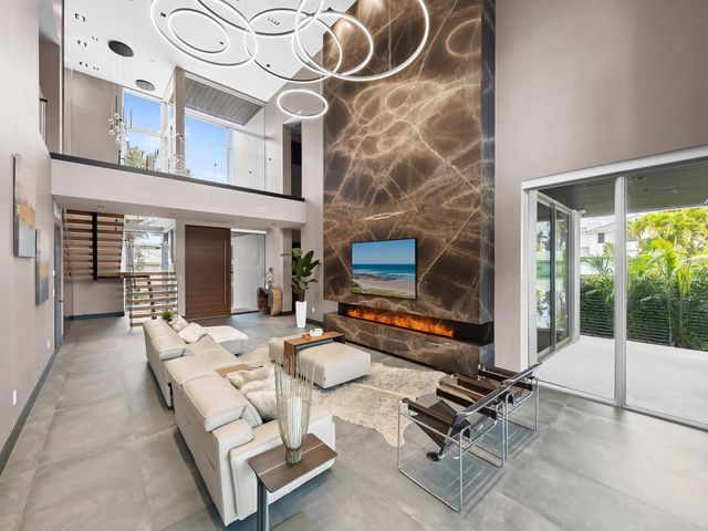 1528 SE 11th Street, Fort Lauderdale, FL 33316