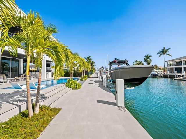 1528 SE 11th Street, Fort Lauderdale, FL 33316