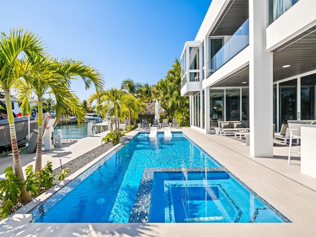 1528 SE 11th Street, Fort Lauderdale, FL 33316