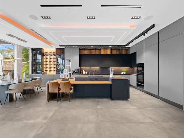 1528 SE 11th Street, Fort Lauderdale, FL 33316