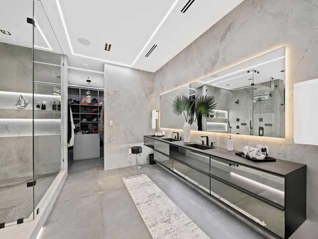 1528 SE 11th Street, Fort Lauderdale, FL 33316