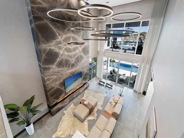 1528 SE 11th Street, Fort Lauderdale, FL 33316