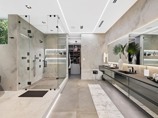 1528 SE 11th Street, Fort Lauderdale, FL 33316