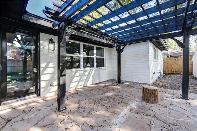 9719 Lawngate Drive, Houston, TX 77080