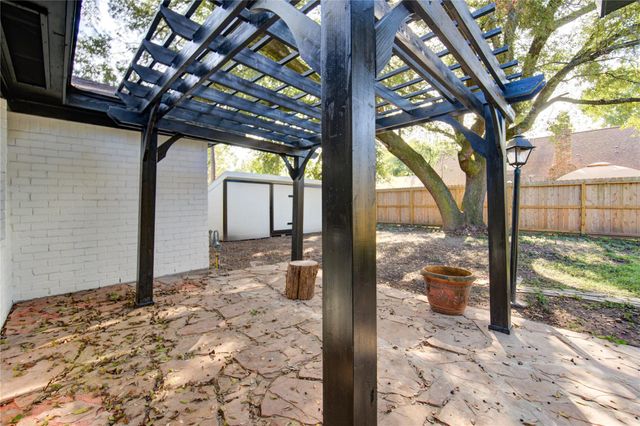 9719 Lawngate Drive, Houston, TX 77080