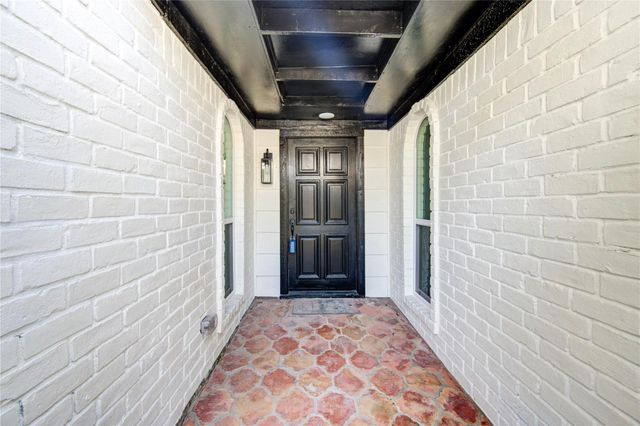 9719 Lawngate Drive, Houston, TX 77080