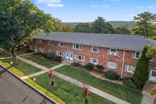39 Wedgewood Drive 111, Verona Twp., NJ 07044