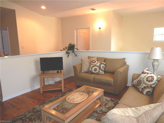 13831 Eagle Ridge Lakes DR 201, Fort Myers, FL 33912