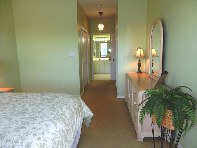 13831 Eagle Ridge Lakes DR 201, Fort Myers, FL 33912