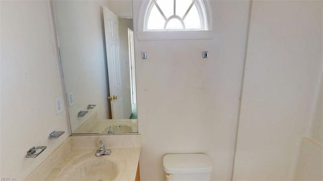 707 Indian Cedar DR, Chesapeake, VA 23320