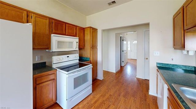 707 Indian Cedar DR, Chesapeake, VA 23320