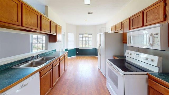 707 Indian Cedar DR, Chesapeake, VA 23320