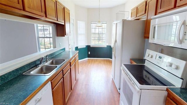 707 Indian Cedar DR, Chesapeake, VA 23320