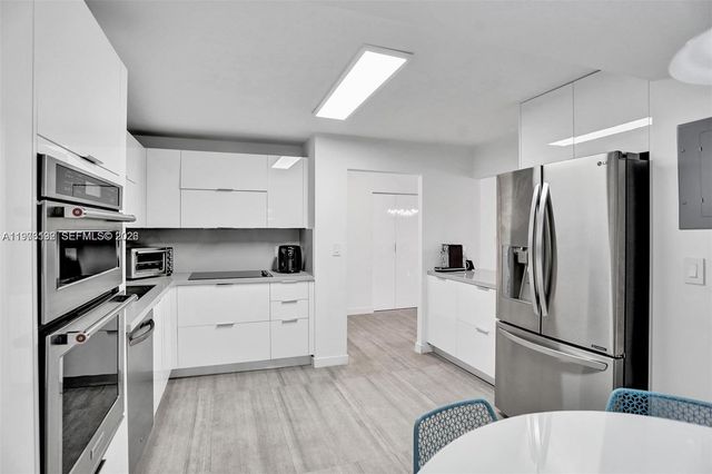 2500 Parkview Dr 1912, Hallandale Beach, FL 33009