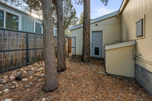 391 Montclair 99, Big Bear City, CA 92314
