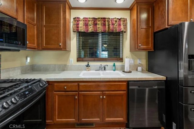 391 Montclair 99, Big Bear City, CA 92314
