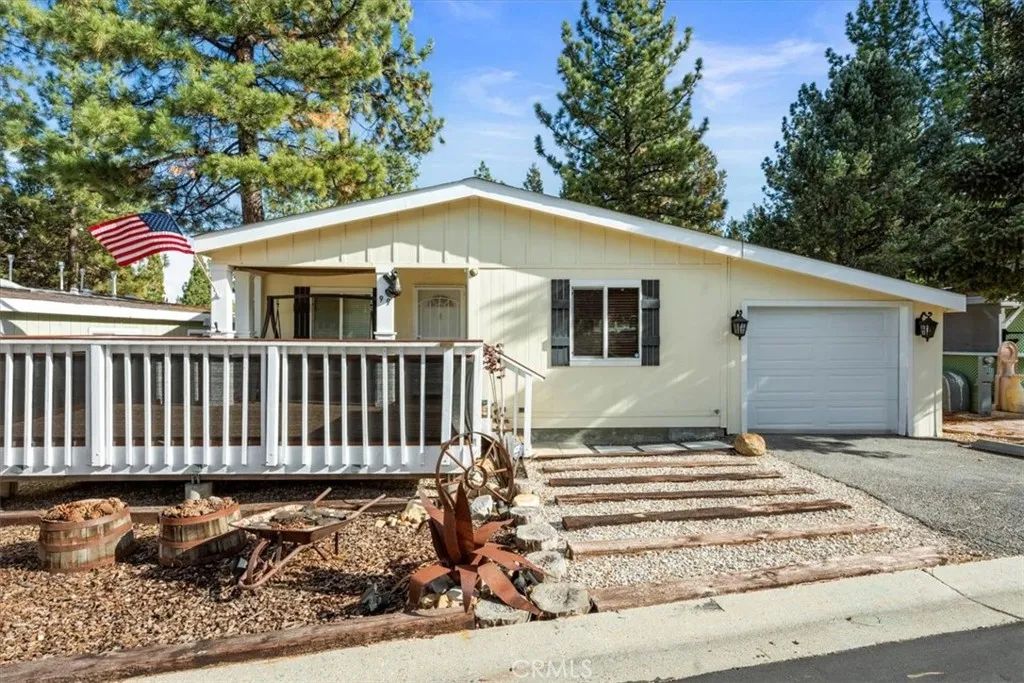 391 Montclair 99, Big Bear City, CA 92314