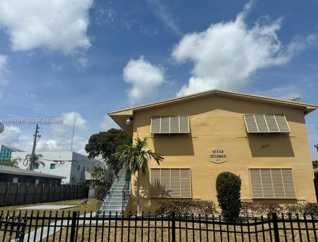 1931 NE 168th St 3, North Miami Beach, FL 33162