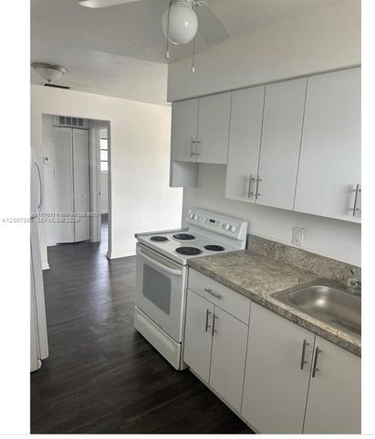 1931 NE 168th St 3, North Miami Beach, FL 33162