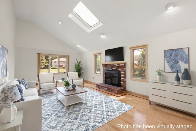 109 Hampton Rd, Sharon, MA 02067
