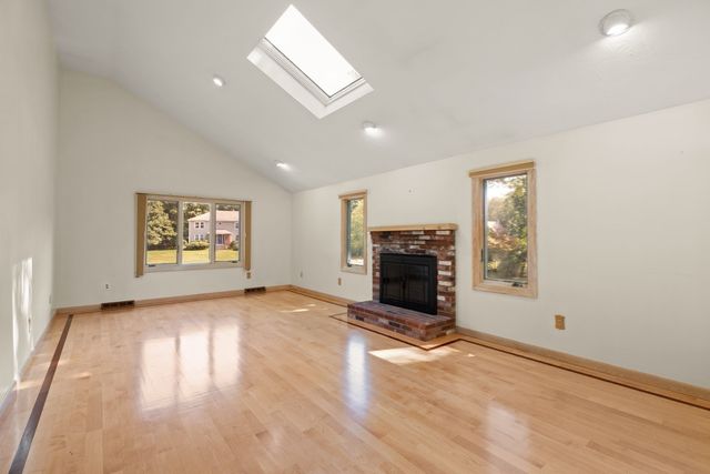 109 Hampton Rd, Sharon, MA 02067